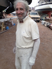 Werner, our frindly goast, helped us sanding the deck. He left Hamburg more than 40 years ago.